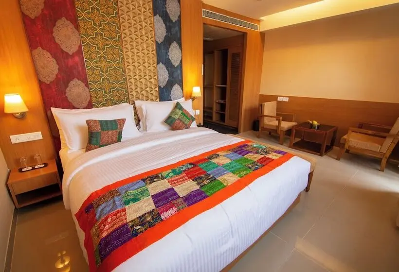 Superior Room Pool View, Abhyagama