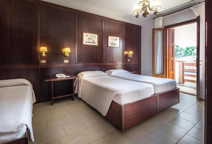 스탠다드 트리플 룸 테라스, Capanna D'oro Dependance