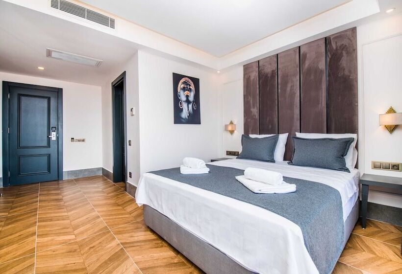 חדר דלוקס נוף לים, Fly Inn