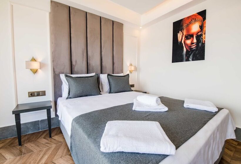 חדר דלוקס צדדי נוף לים, Fly Inn