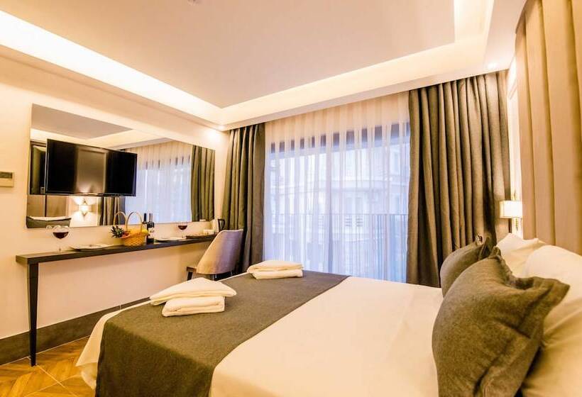 Трехместный Номер Deluxe, Fly Inn
