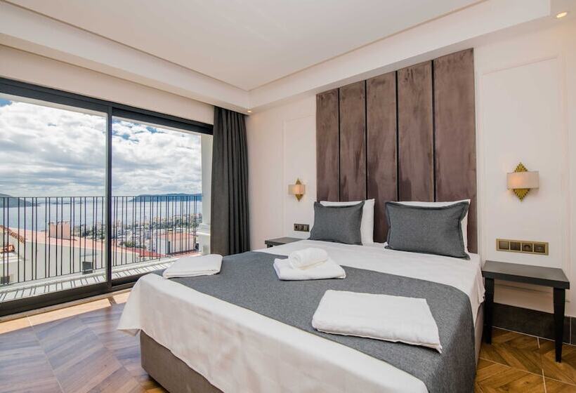 חדר דלוקס נוף לים, Fly Inn