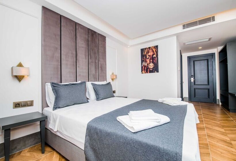 חדר דלוקס צדדי נוף לים, Fly Inn