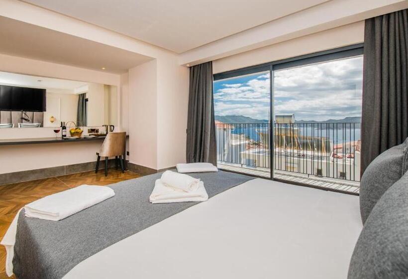 חדר דלוקס נוף לים, Fly Inn