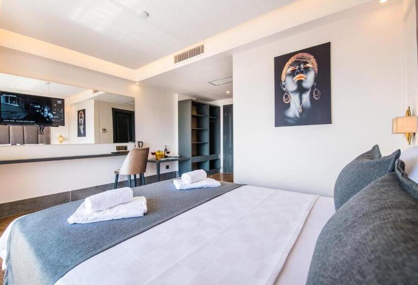 חדר דלוקס נוף לים, Fly Inn