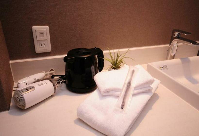 이코노미 룸, Japanesque Fukuoka