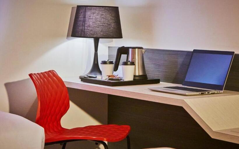 غرفة قياسية سرير مزدوج, Kyriad Combslaville  Senart