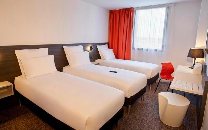 غرفة قياسية, Kyriad Combslaville  Senart