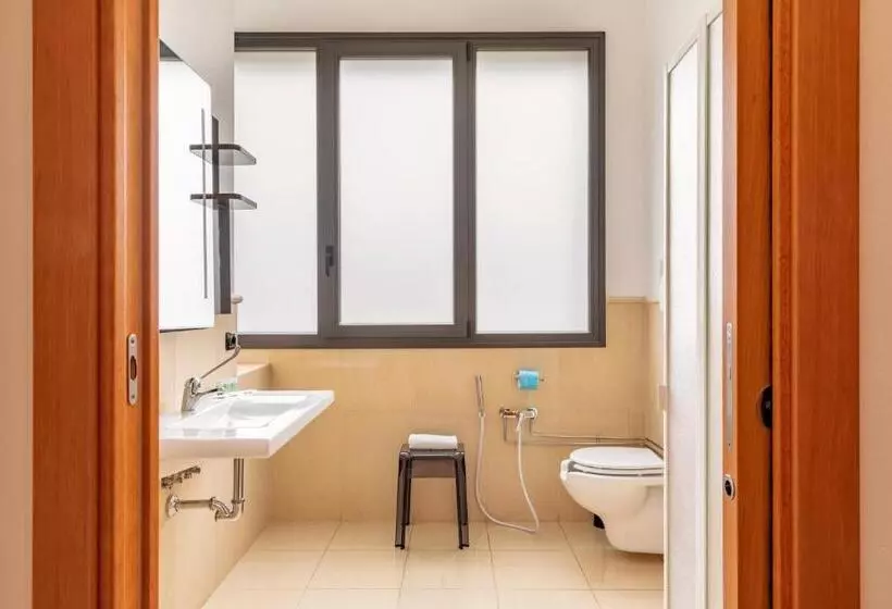 スタンダードトリプルルーム, B&b Hotel Sassuolo