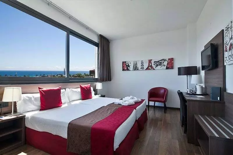 スーペリアールーム, Best 4 Barcelona