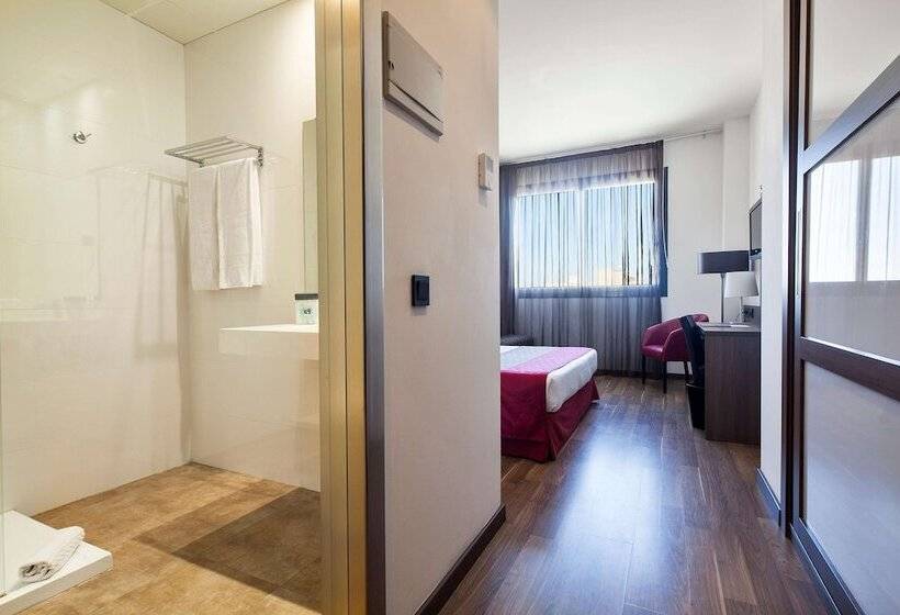 اتاق استاندارد یک نفره, Best 4 Barcelona