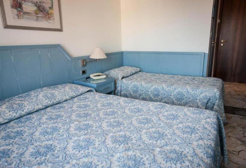 חדר סטנדרט לשלושה, Ariston