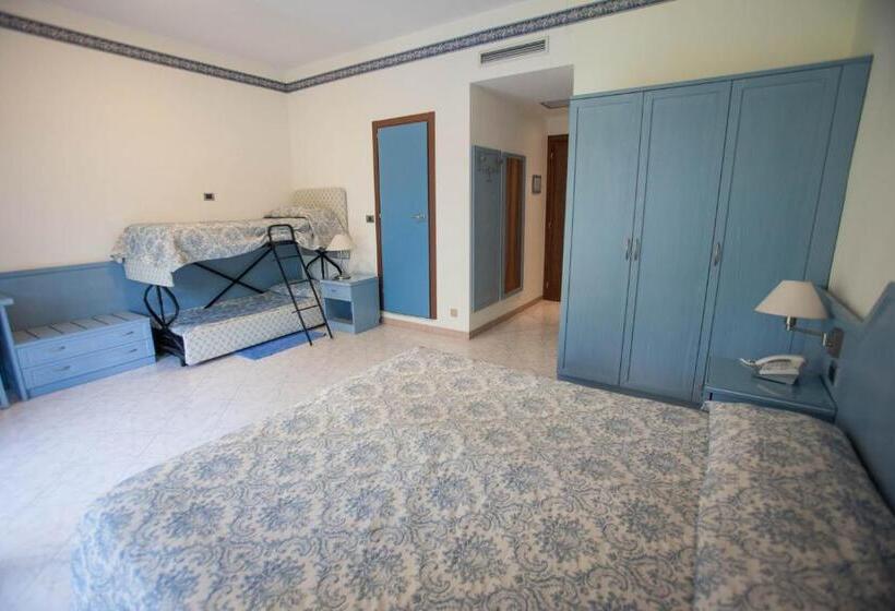 חדר משפחתי, Ariston