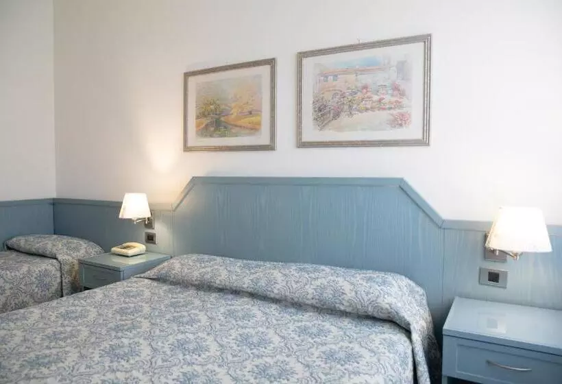 Economy Triple Room, Ariston