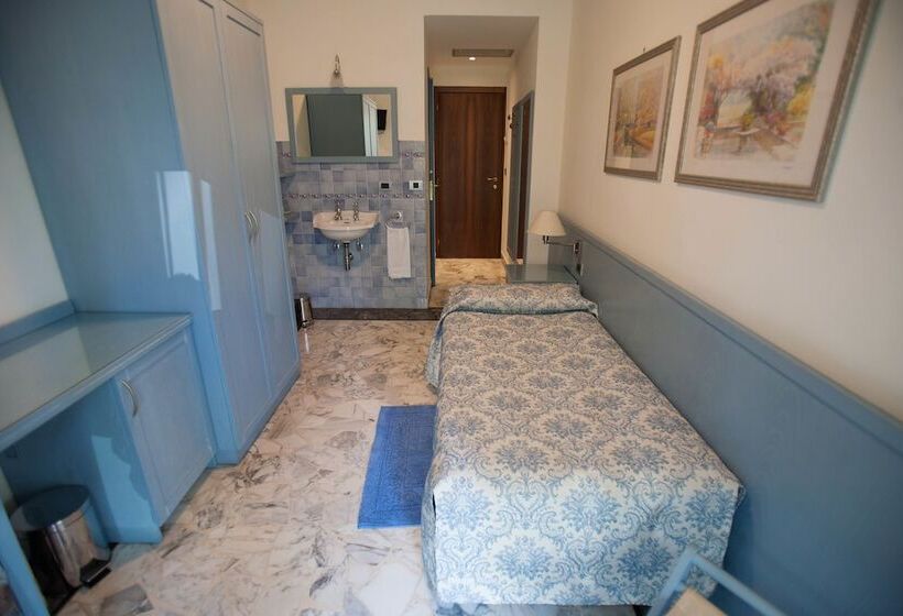 חדר סטנדרט יחיד, Ariston