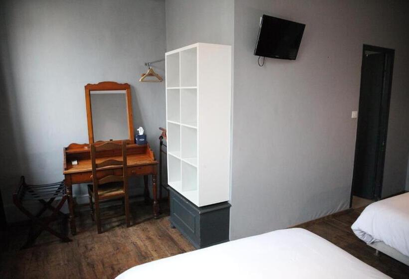 اتاق خانوادگی, Arnaud Bernard Hôtel