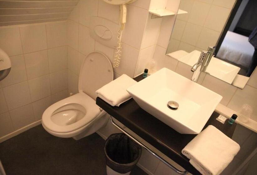 اتاق استاندارد یک نفره, Arnaud Bernard Hôtel