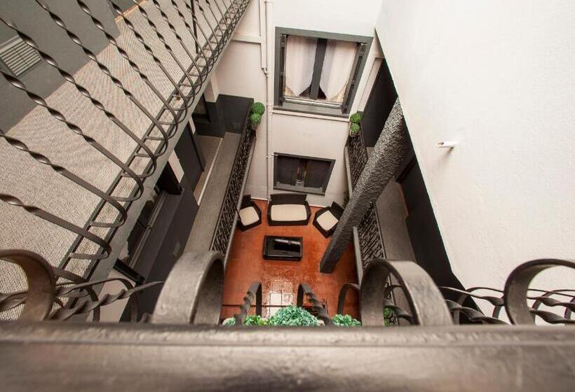 اتاق استاندارد یک نفره, Arnaud Bernard Hôtel