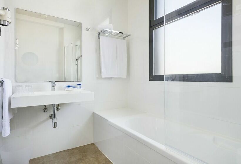 اتاق استاندارد, Best 4 Barcelona