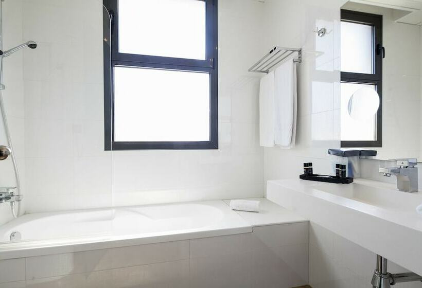 اتاق سوپریور یک تخته, Best 4 Barcelona