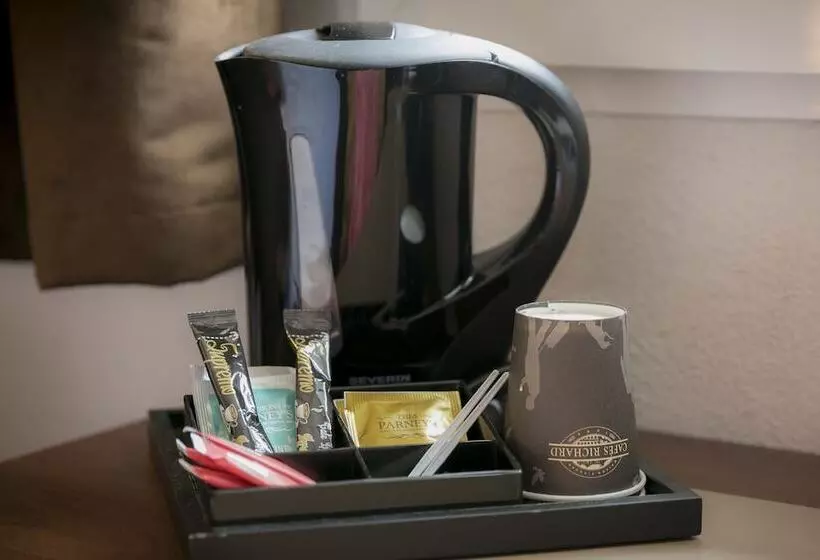 اتاق راحتی, Brit Hotel Rennes Le Castel
