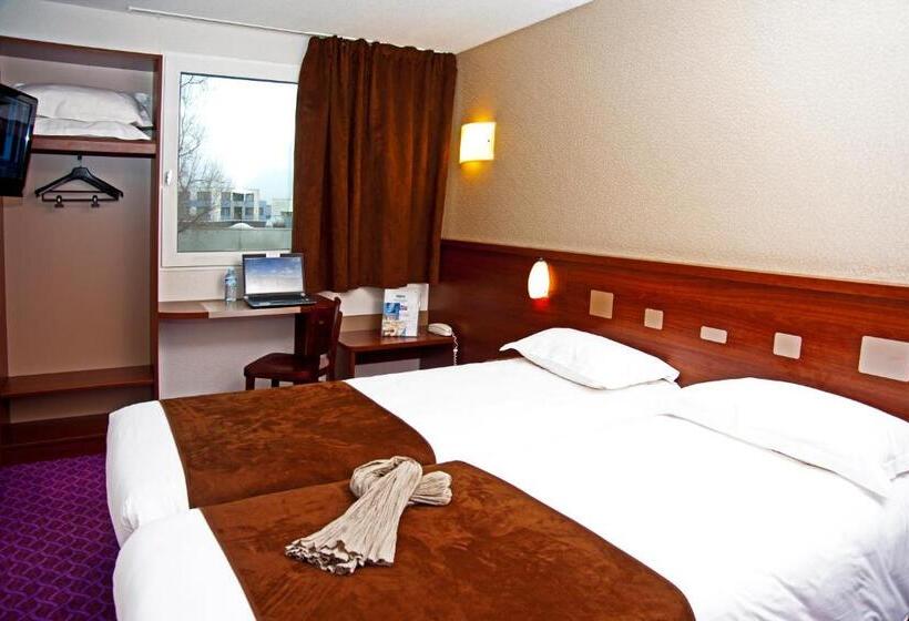 Номер Стандарт, Brit Hotel Rennes Le Castel