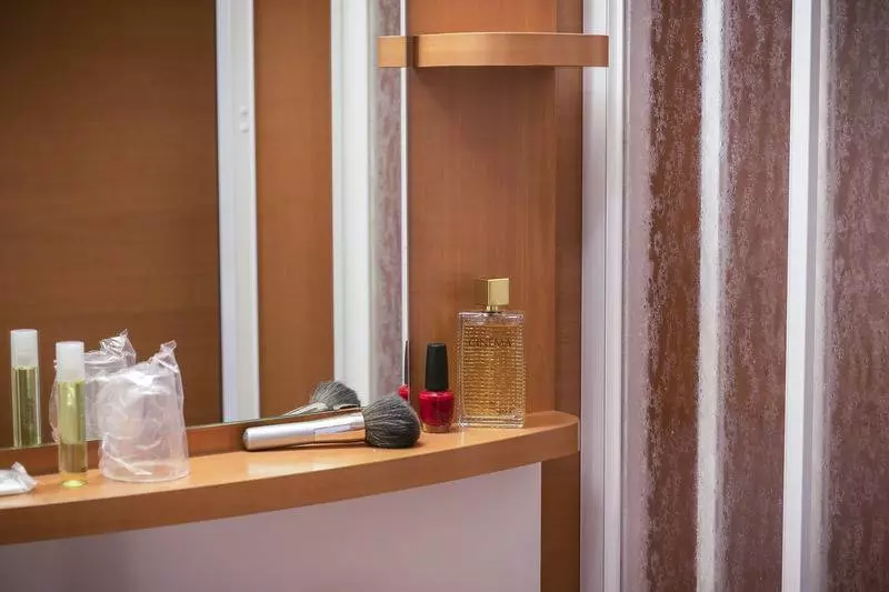 اتاق راحتی, Brit Hotel Rennes Le Castel