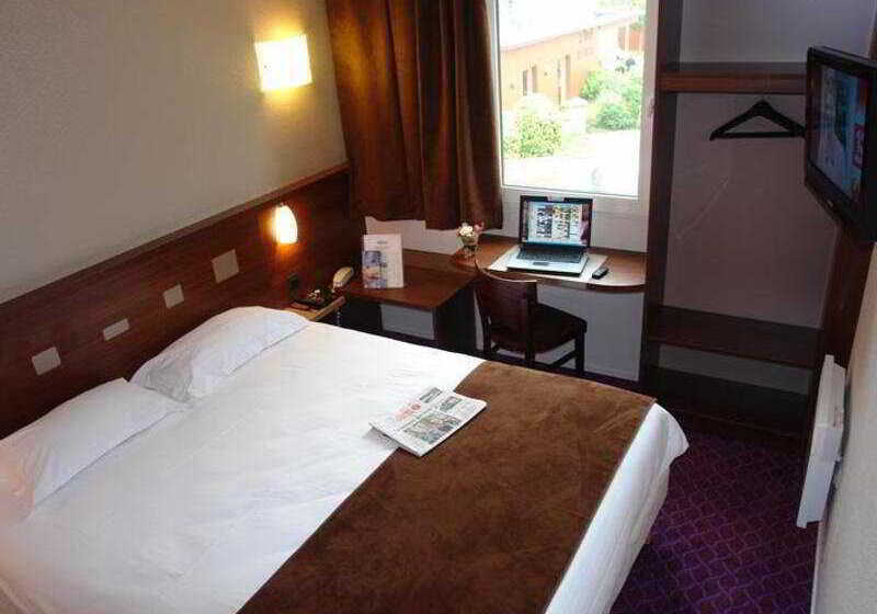 Номер Стандарт, Brit Hotel Rennes Le Castel