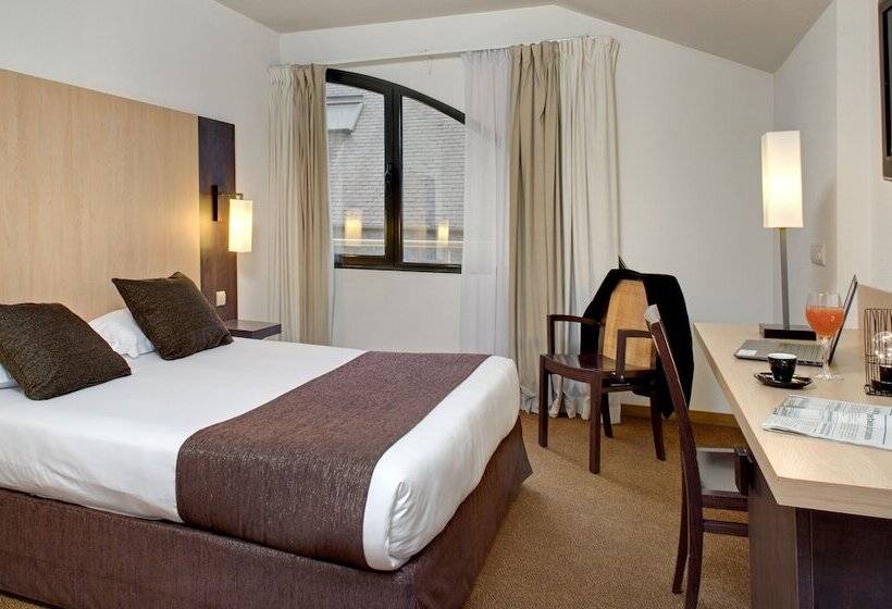 اتاق استاندارد یک نفره, Eliseo