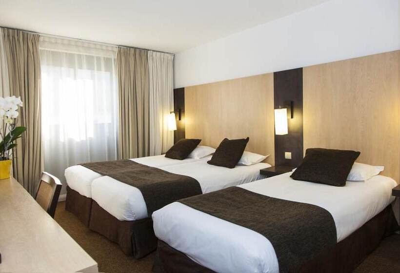 اتاق استاندارد سه نفره, Eliseo