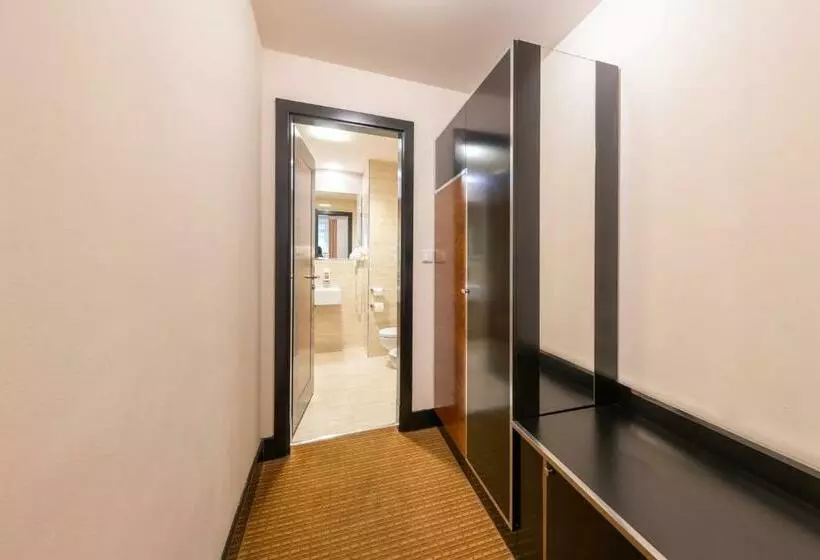 Superior-huone, Grand Majestic Hotel Prague