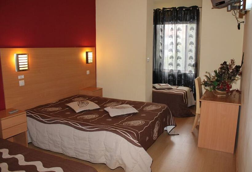 اتاق استاندارد سه نفره, Guest House Estrela