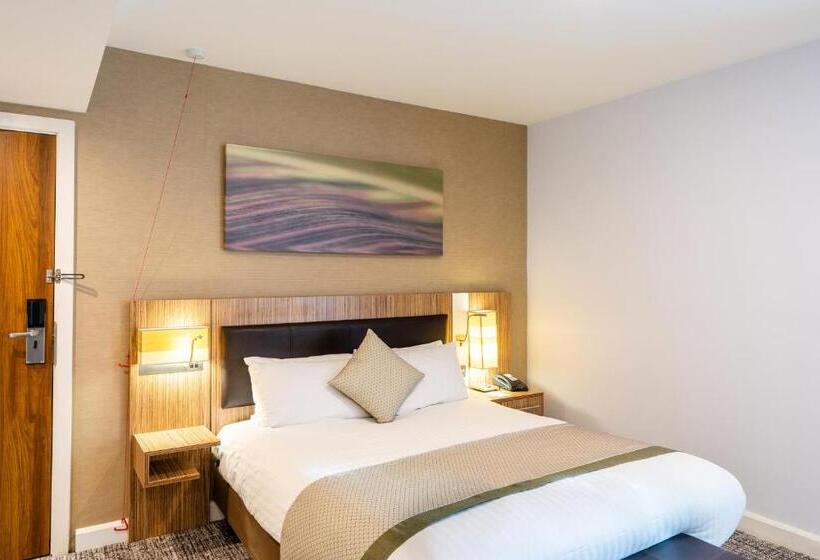 غرفة قياسية لذوى الاحتياجات الخاصة, Holiday Inn Stevenage, An Ihg