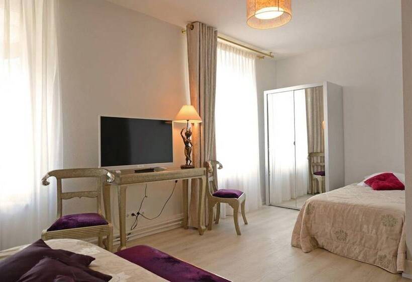 Номер Стандарт Трехместный, Hôtel La Réserve