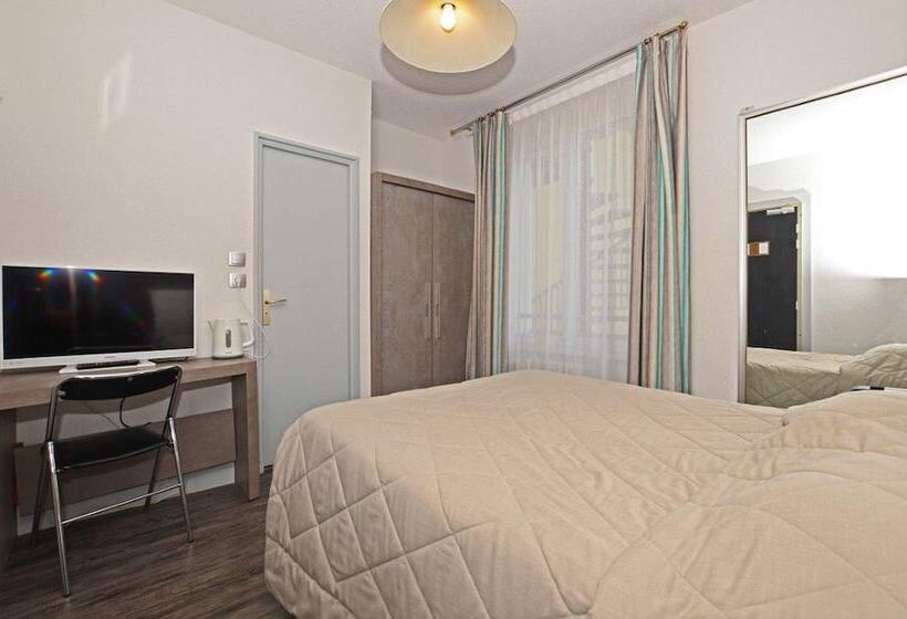 Номер Стандарт, Hôtel La Réserve