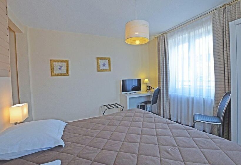 Номер Стандарт, Hôtel La Réserve