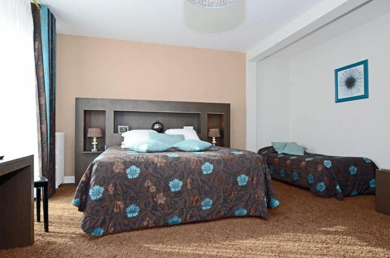 Номер Стандарт Трехместный, Hôtel La Réserve