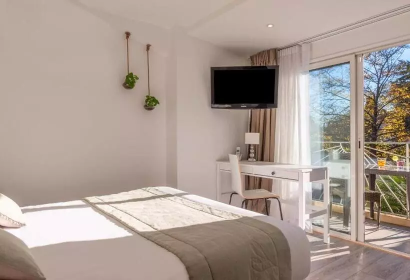 سوییت جونیور, La Bastide