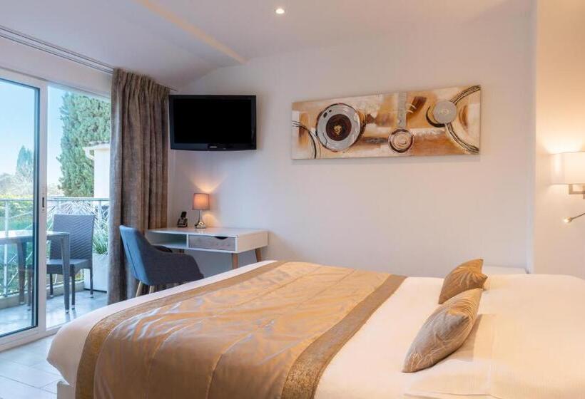 سوییت جونیور, La Bastide