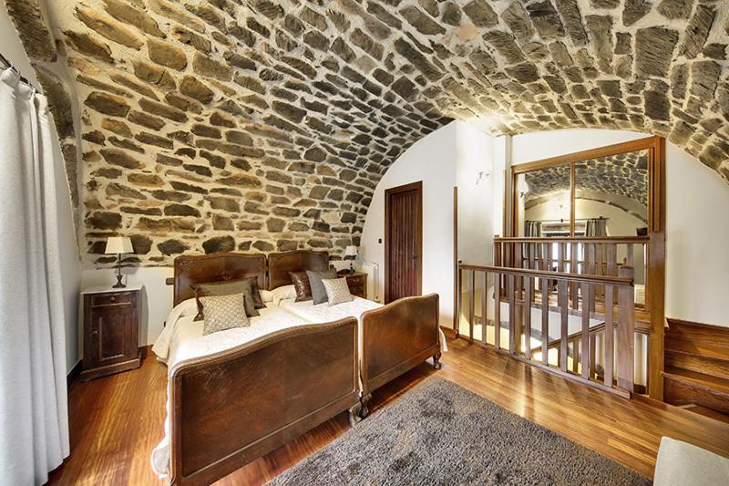 اتاق استاندارد, Larrañaga