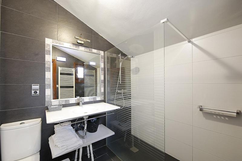 اتاق استاندارد, Larrañaga