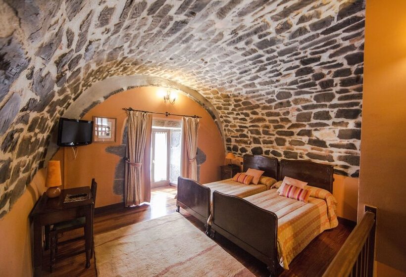 اتاق استاندارد, Larrañaga