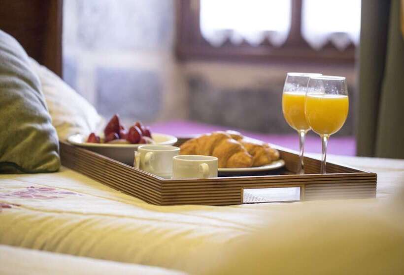 اتاق استاندارد, Larrañaga