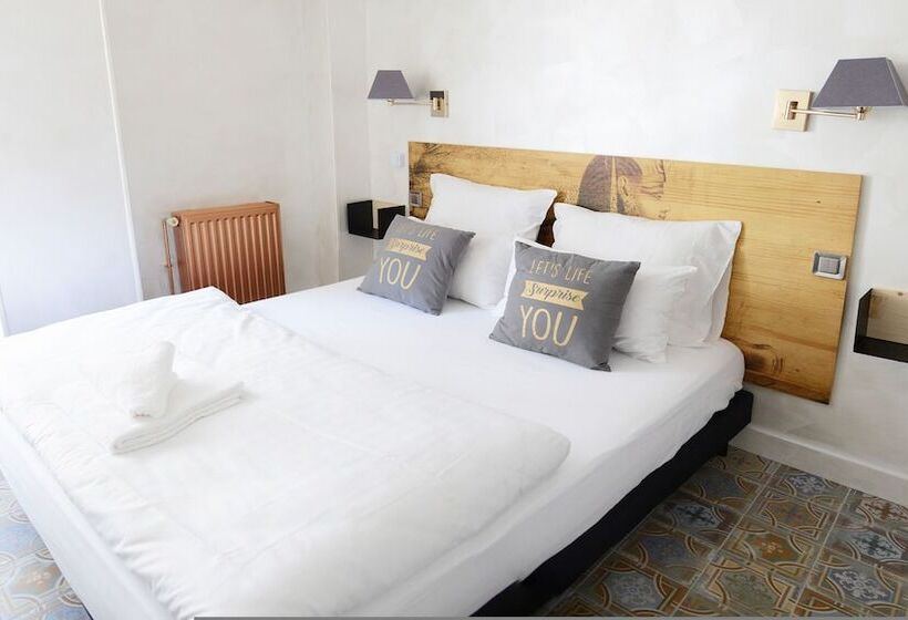 スタンダードルーム, Malar