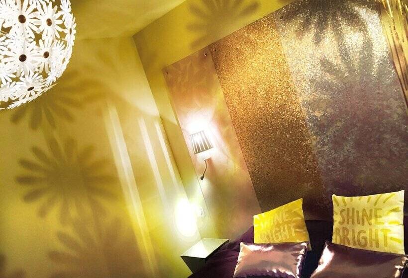 スーペリアールーム, Malar