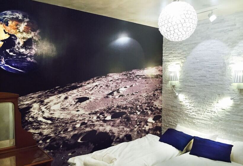 スーペリアールーム, Malar