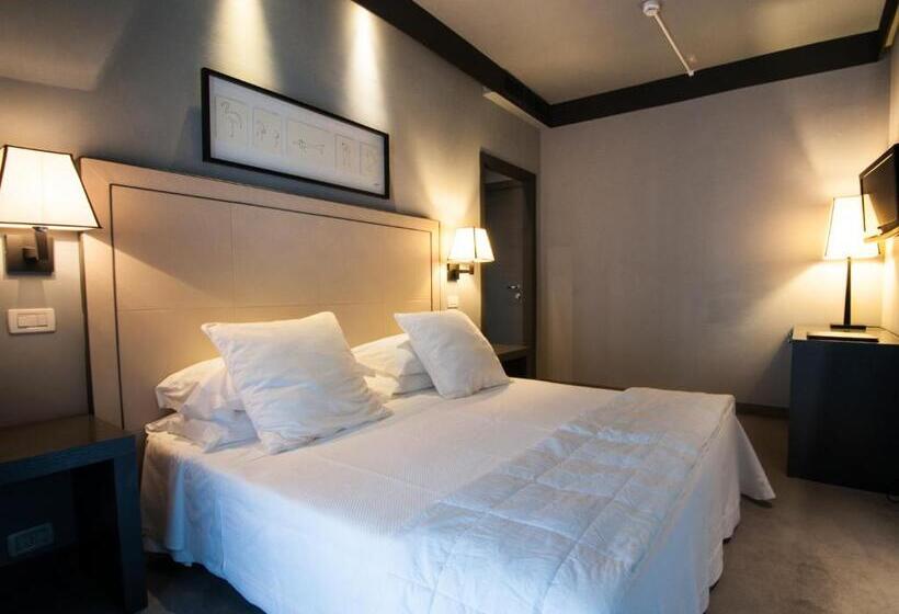 חדר סופריור עם מרפסת, Michelangelo & Day Spa