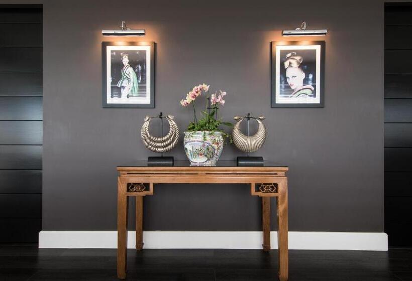 סוויטת פנטהאוז, Michelangelo & Day Spa