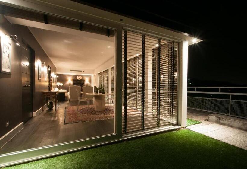 סוויטת פנטהאוז, Michelangelo & Day Spa