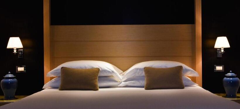 Superior suite with balcony, Michelangelo & Day Spa